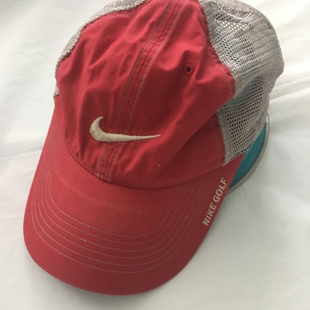 Nike swoosh golf hat
